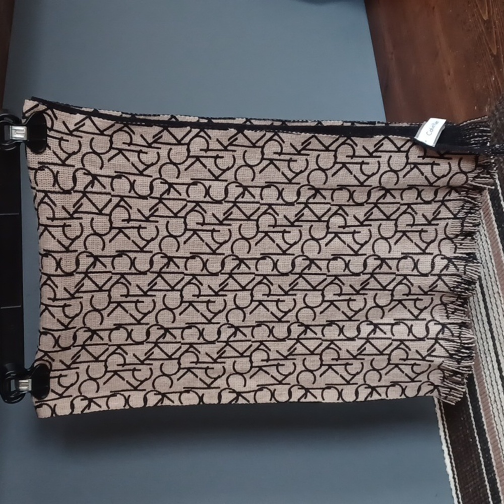 Calvin Klein  winter scarf